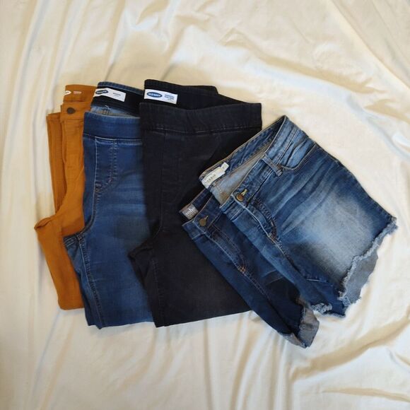 Lot of 5 - Torrid Shorts and Old Navy Pants Women's‎ Size 18 - Picture 2 of 16